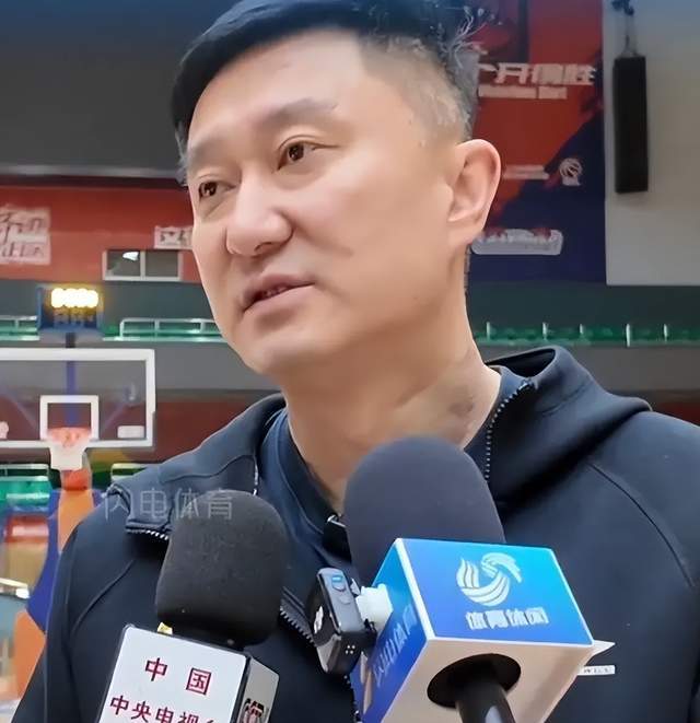 乐鱼官方网站-客战山东，双萨缺阵，广东葫芦里卖的什么药？杜锋发声，态度强硬
